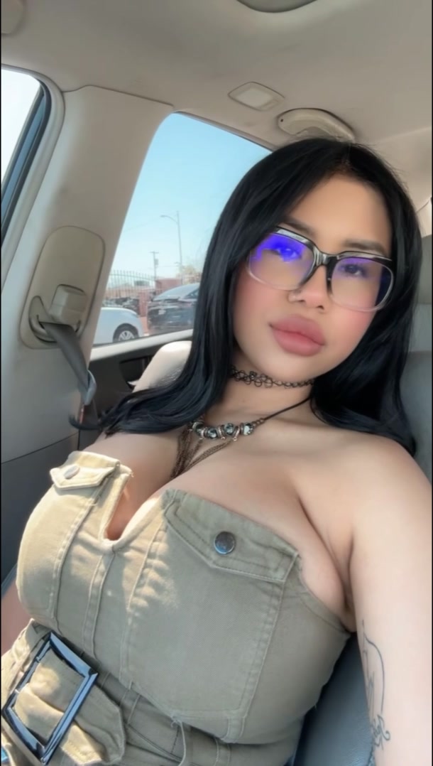@Jazmin🖤