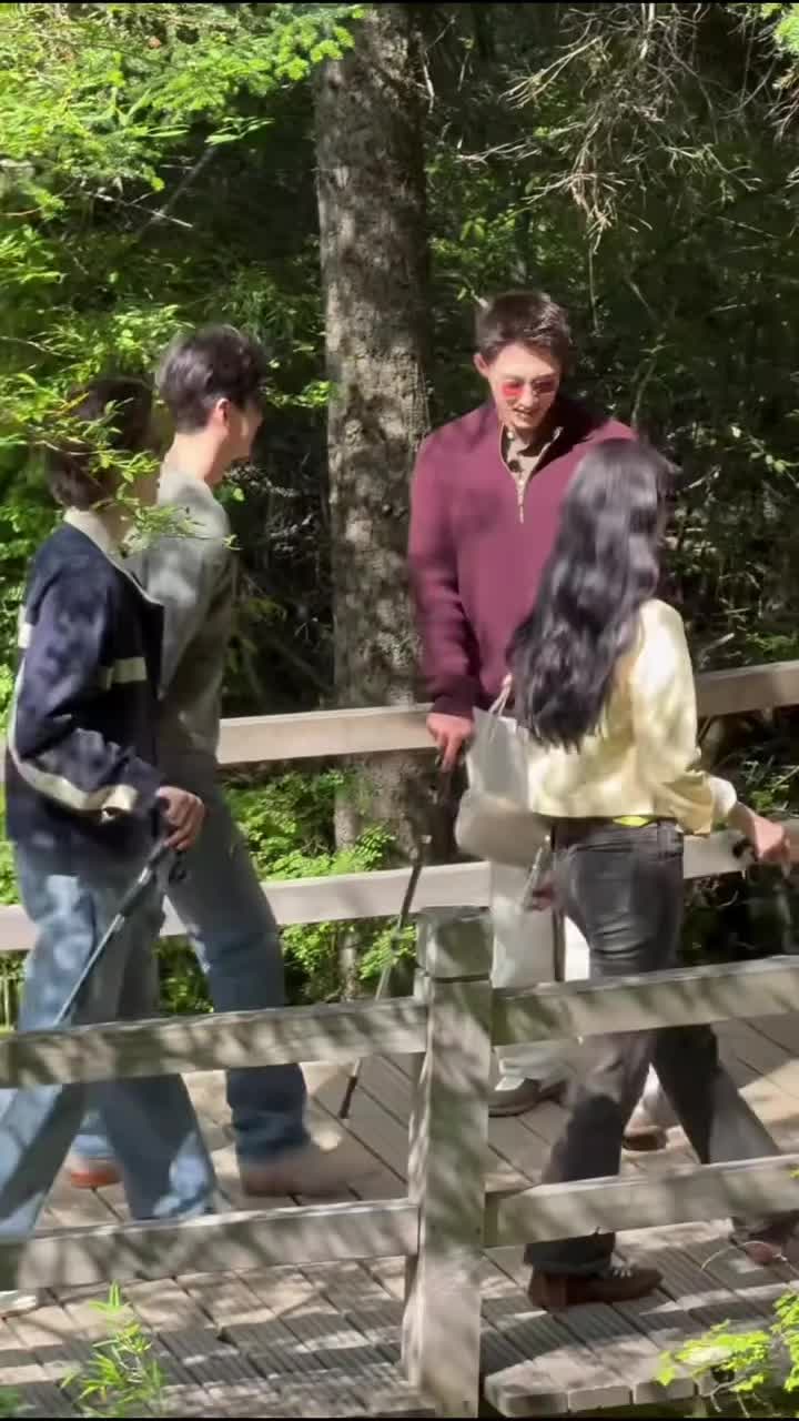 @Yanie