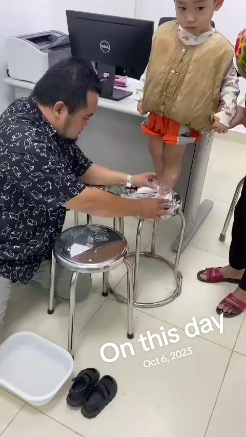 @Hải Râu Tay Chân Giả