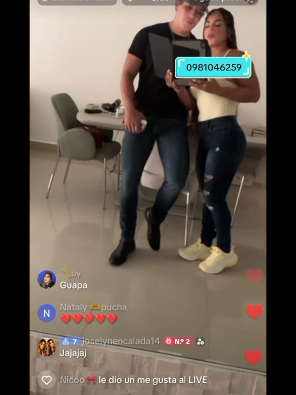 @AniEli
