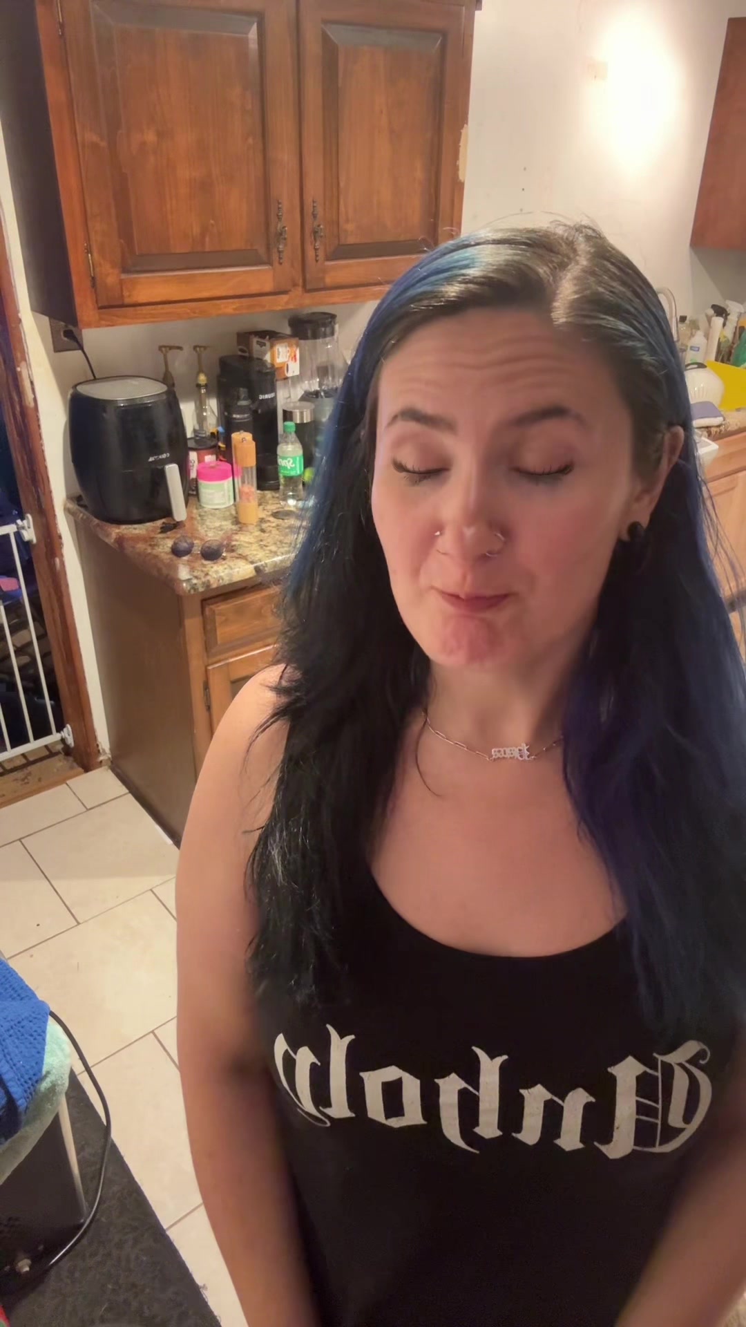 @crybbymoon999