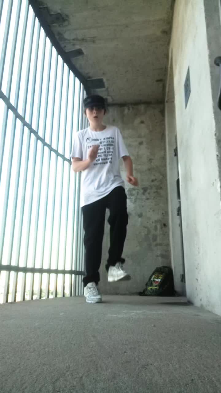 @7\ 𝘿𝙀𝙈𝙊𝙂𝙊𝙍𝙂𝙊𝙉𝙉 ☢