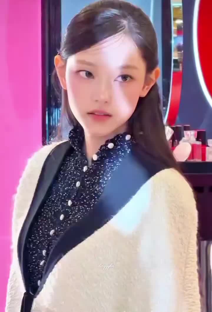 @dinqqqkr