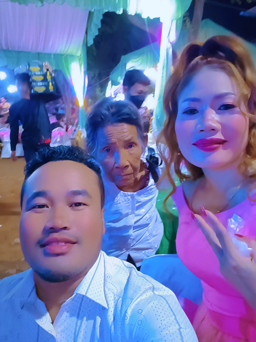 @HUNSARATH - ហ៊ុនសារ៉ាត់