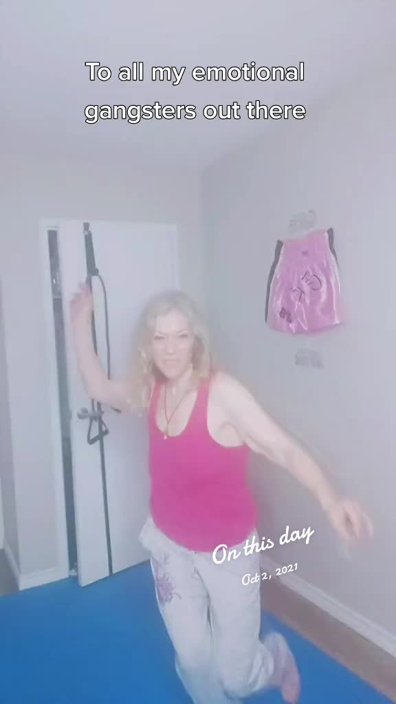 @Rebecca March 🇨🇦🇨🇦🇨🇦