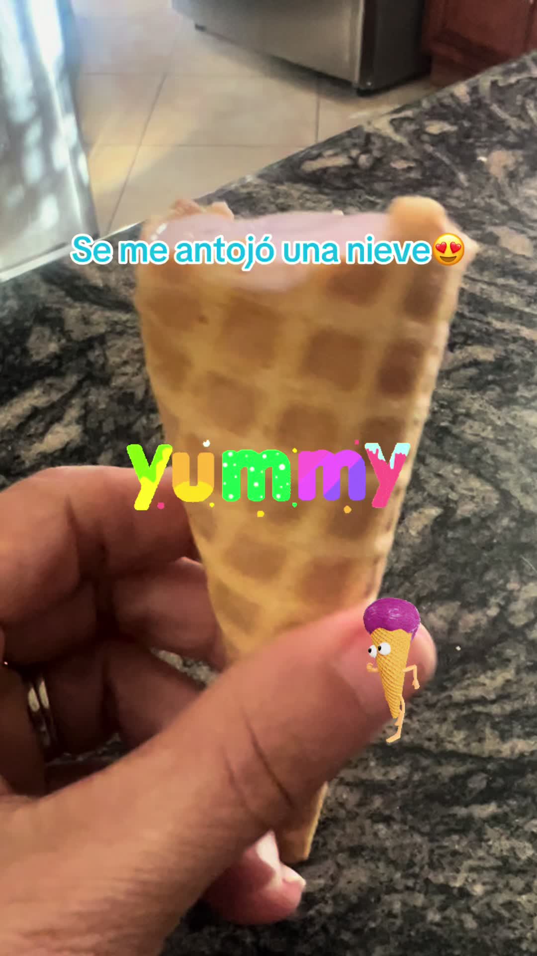 @antojitosdeeva