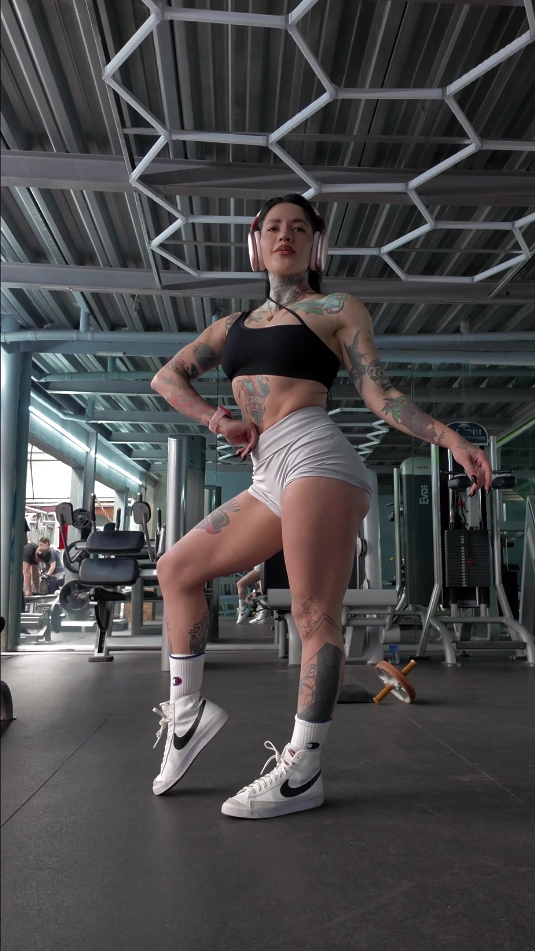 @exulannsis_