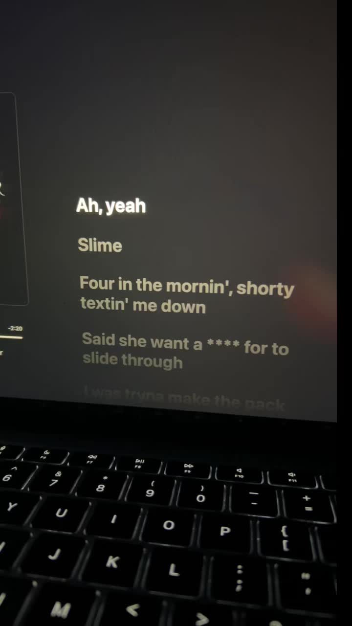 @🎧