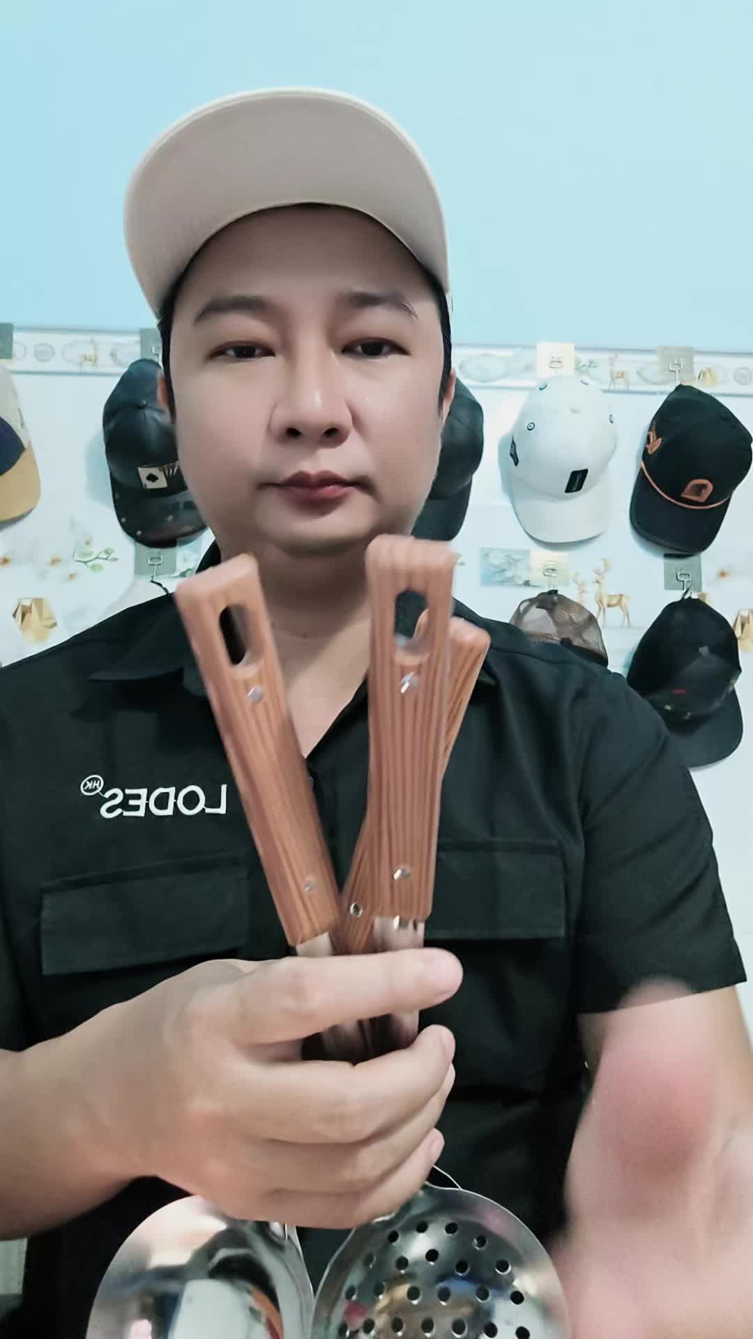 @FB:Quốc Kh&aacute;nh