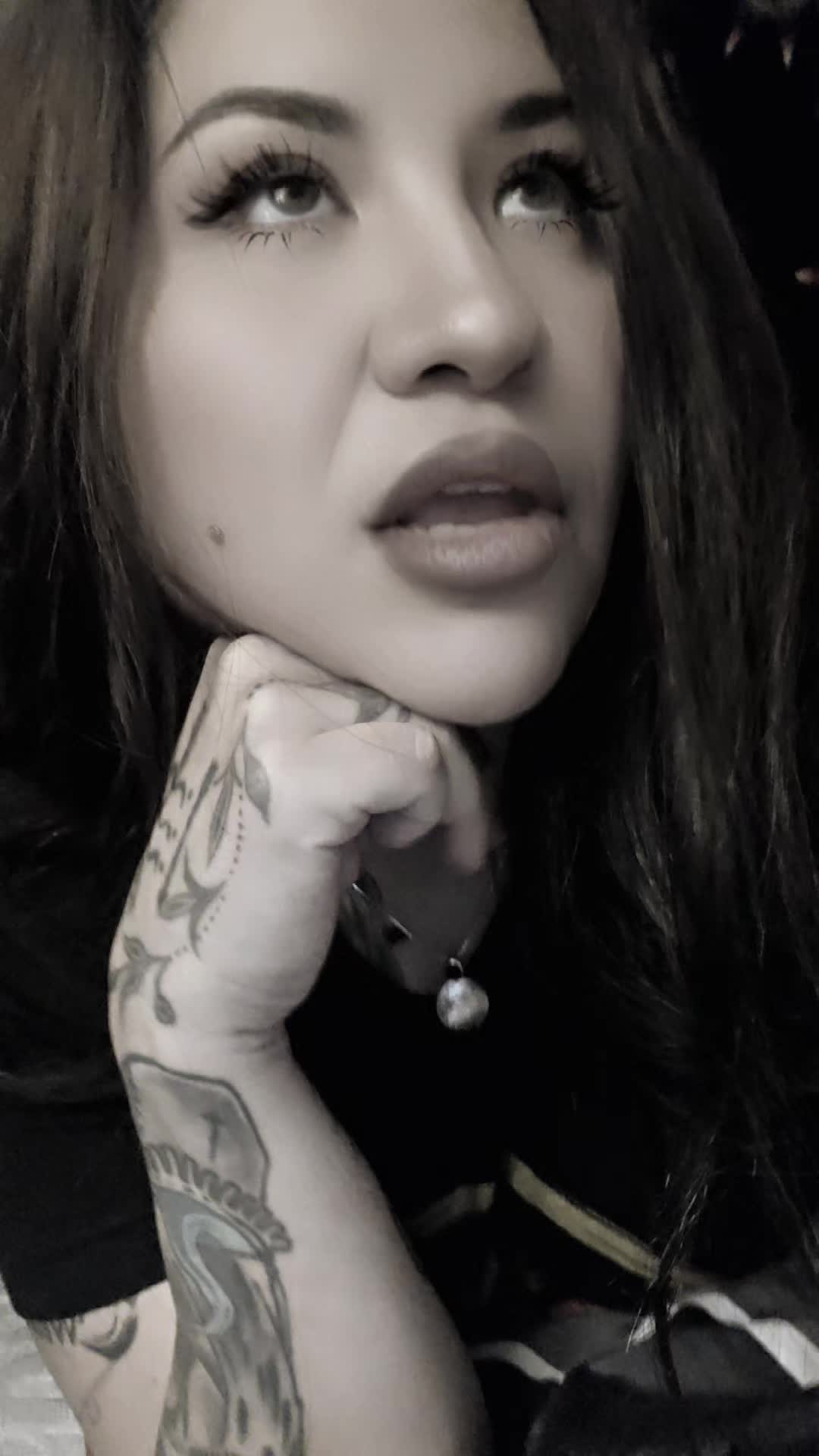 @BrandyLee