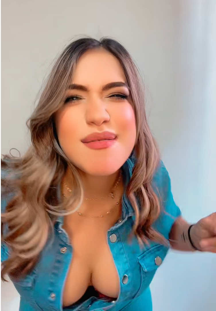@Alejandra✨