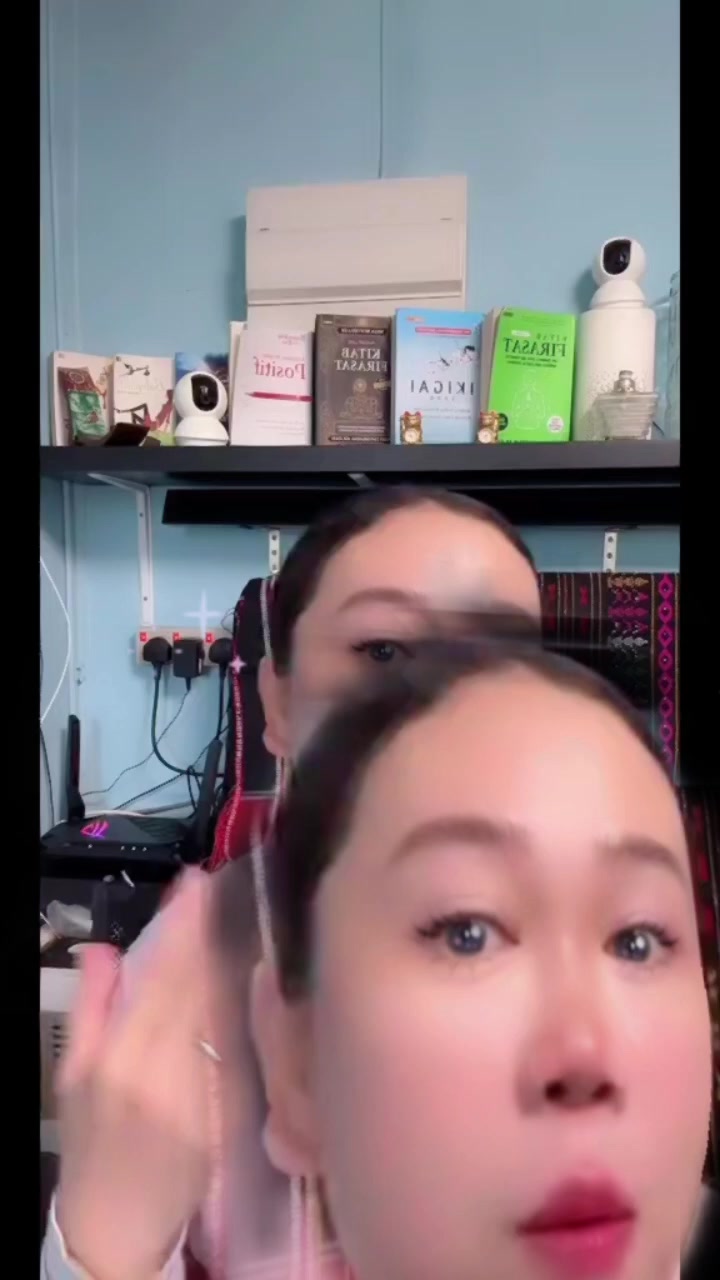 @Miss Yuni