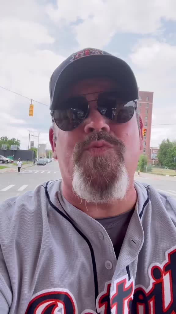@detroit_dad