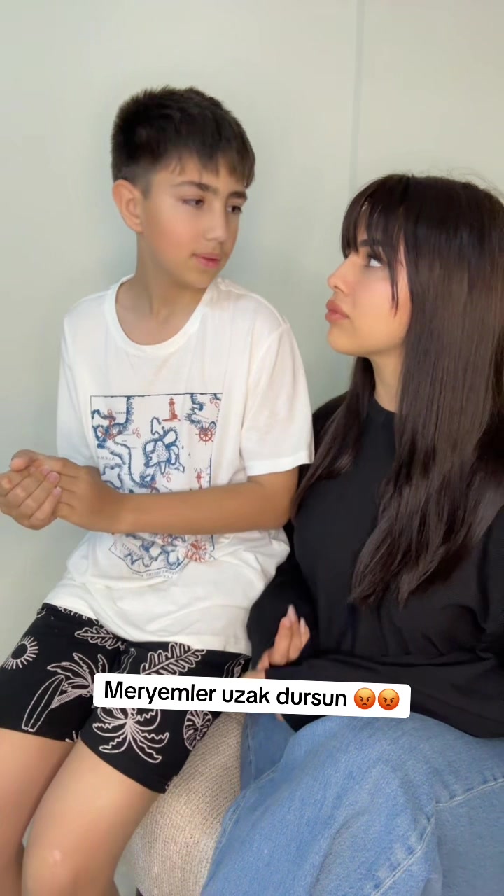 @ᛕᗩᖇᗪᗴᒪᗴᑎ ᗷᗴᑎ