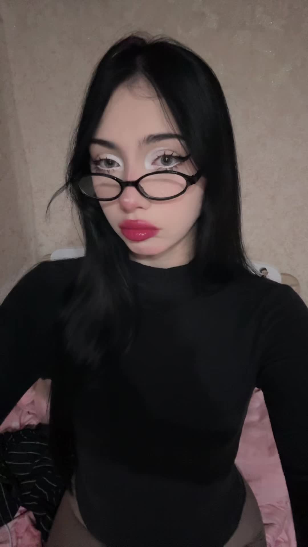 @rei)