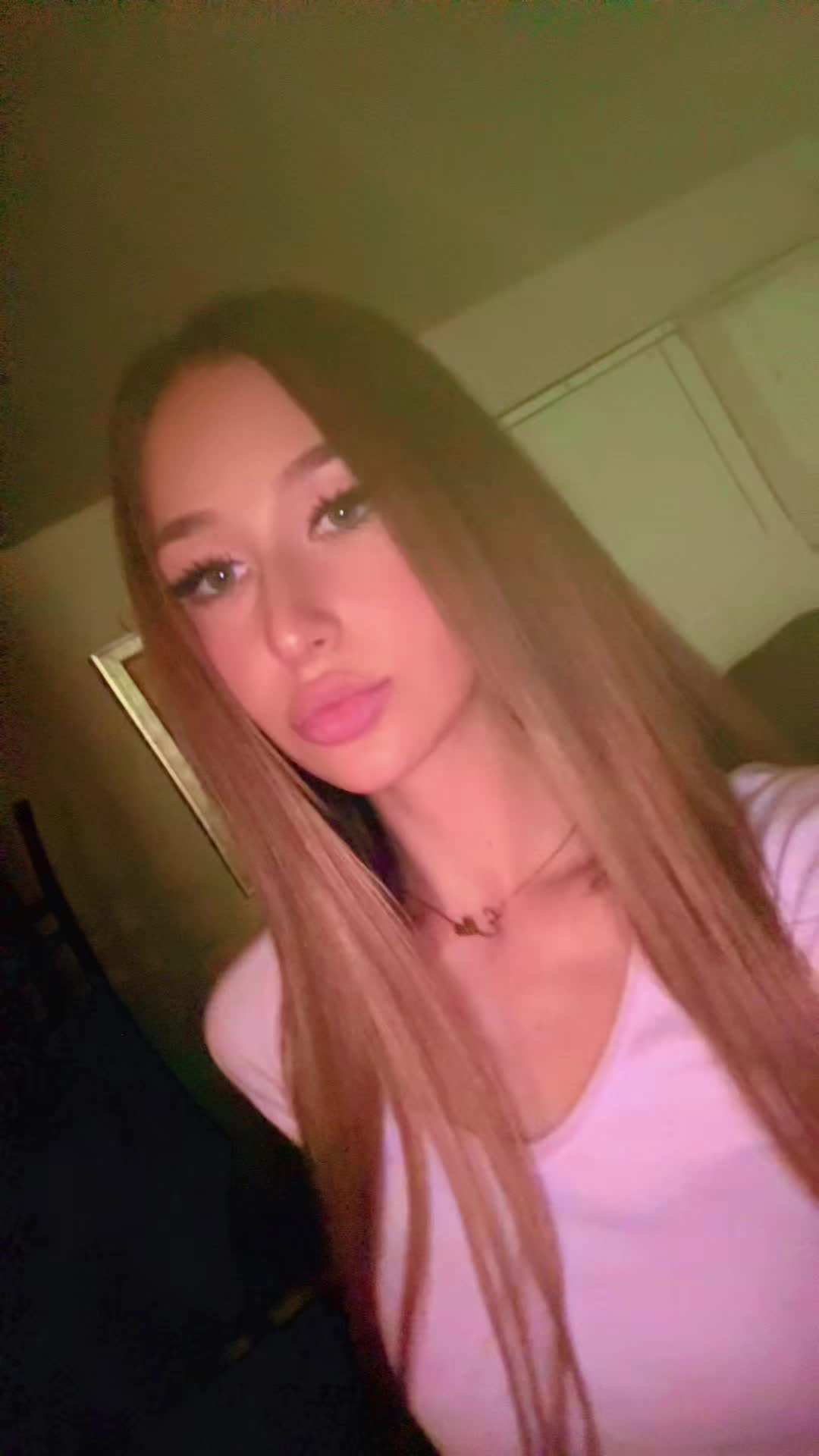 @ella pearl 🪽🦇