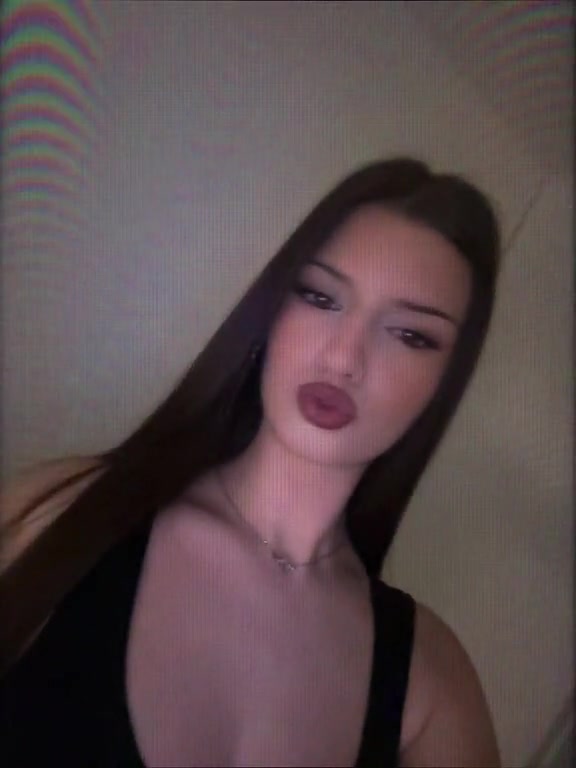 @nikolovskaaa
