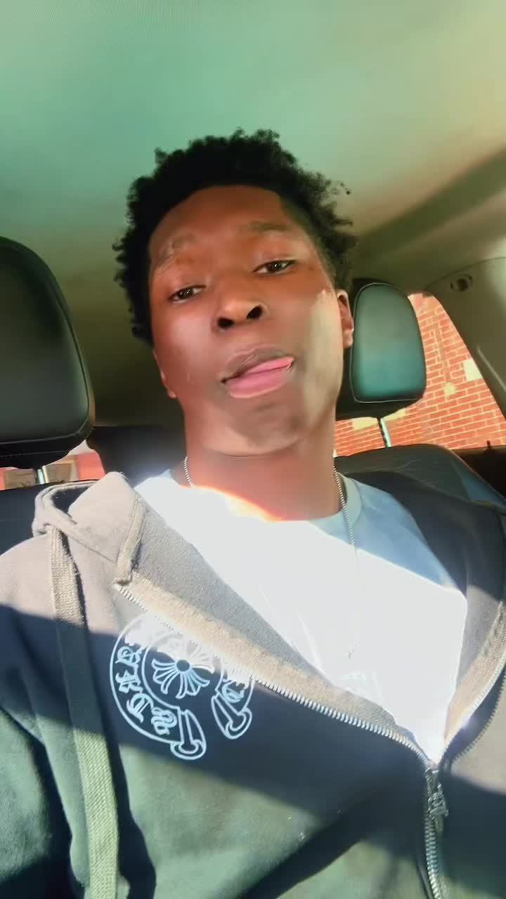 @Not a regular rapper🧏🏾♂️