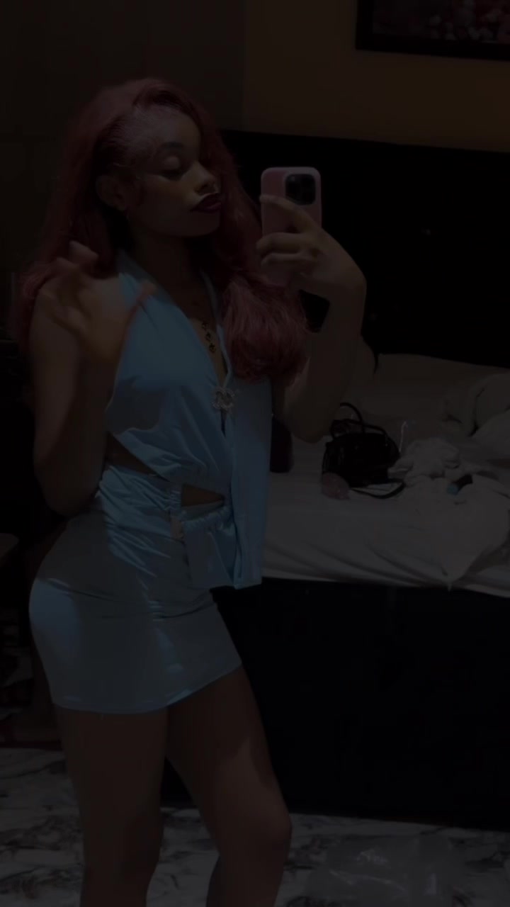 @ROSHEEDAT🎀🥂🌸❤️