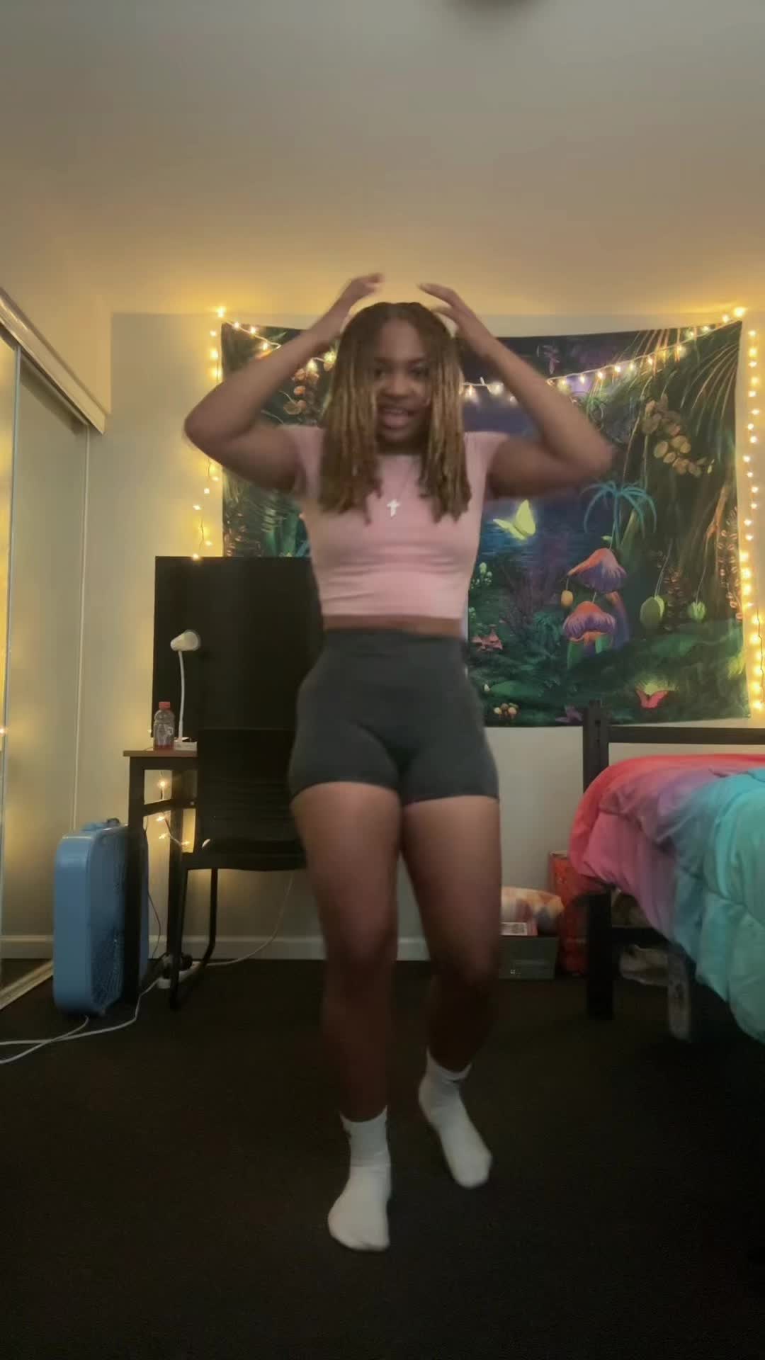 @Tizzy poo🥰