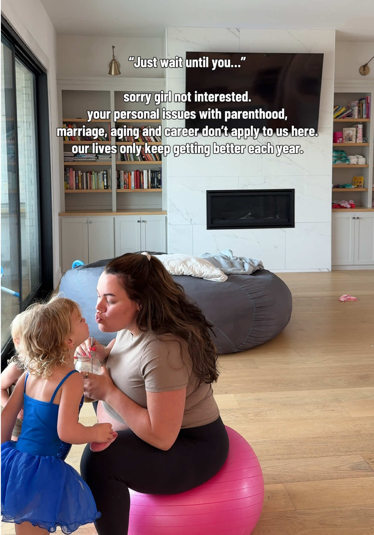 @Kiely | 5 under 5 Girl Mom