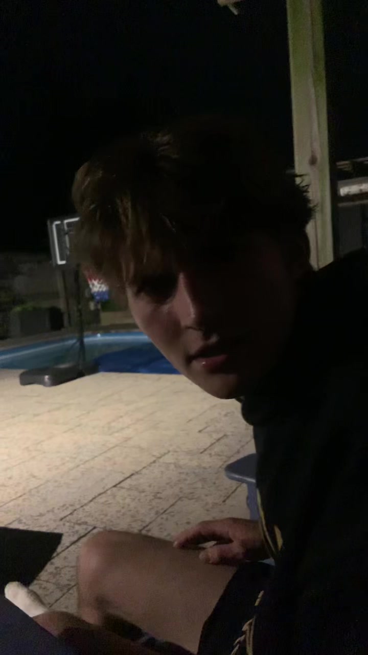 @leah ☮︎