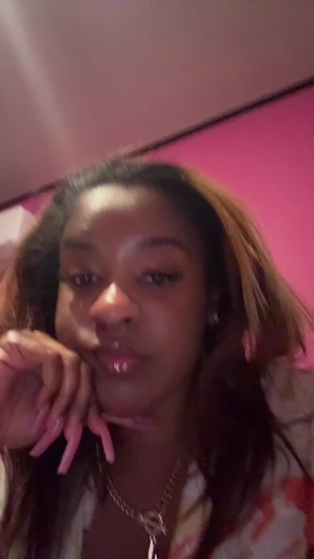 @WhateverZeeDoes