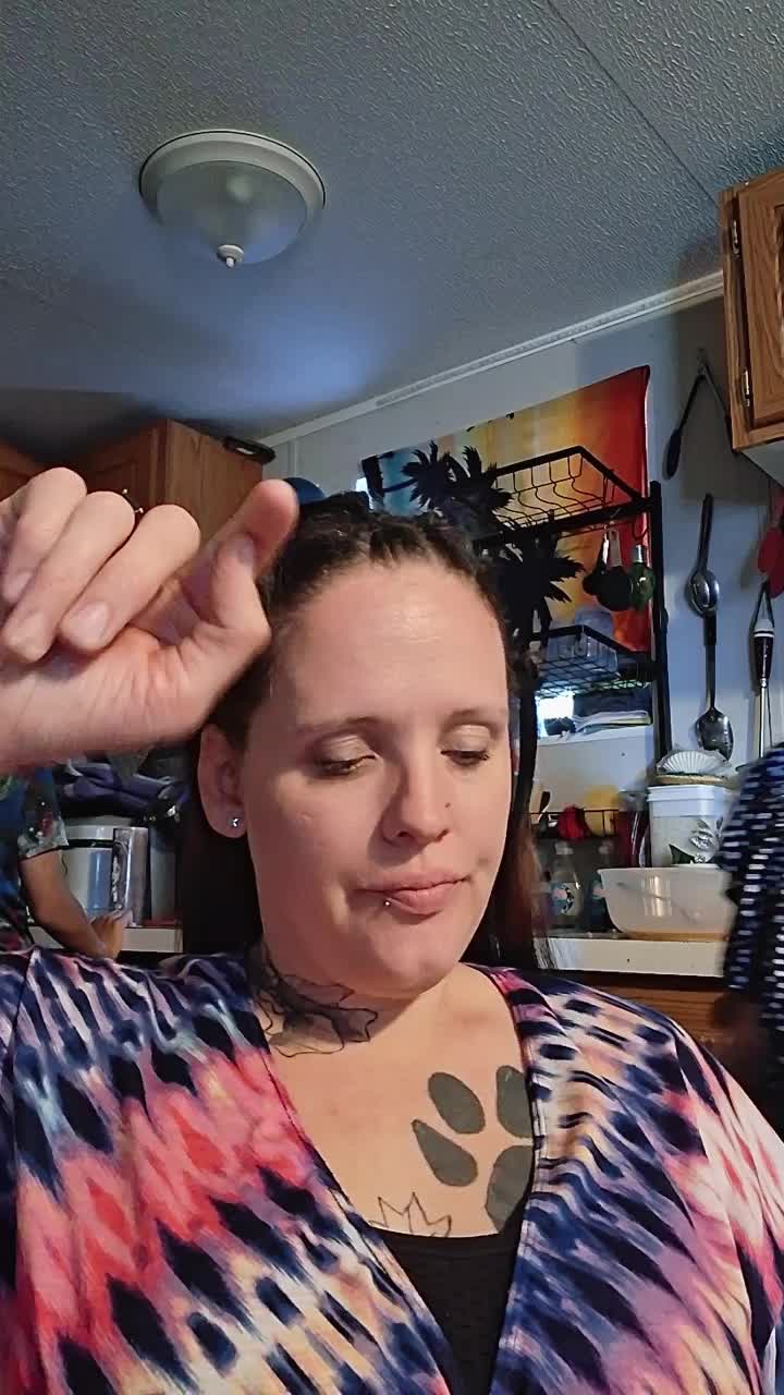 @MikeysWifey1219