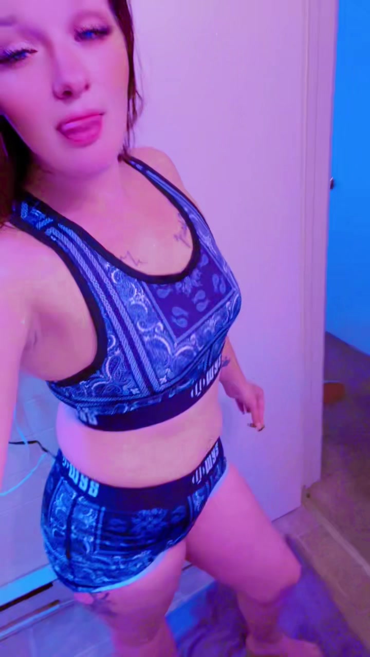 @TheRightOne❤️🤏