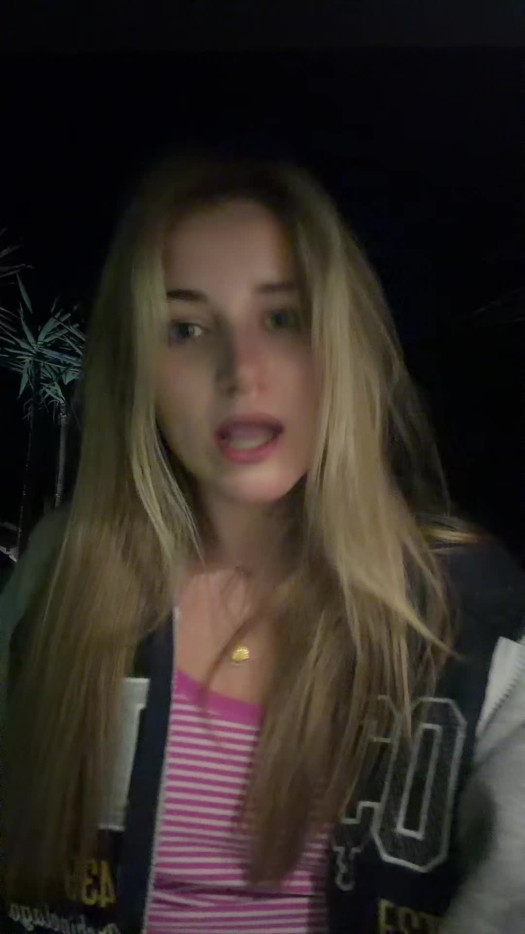 @🦄