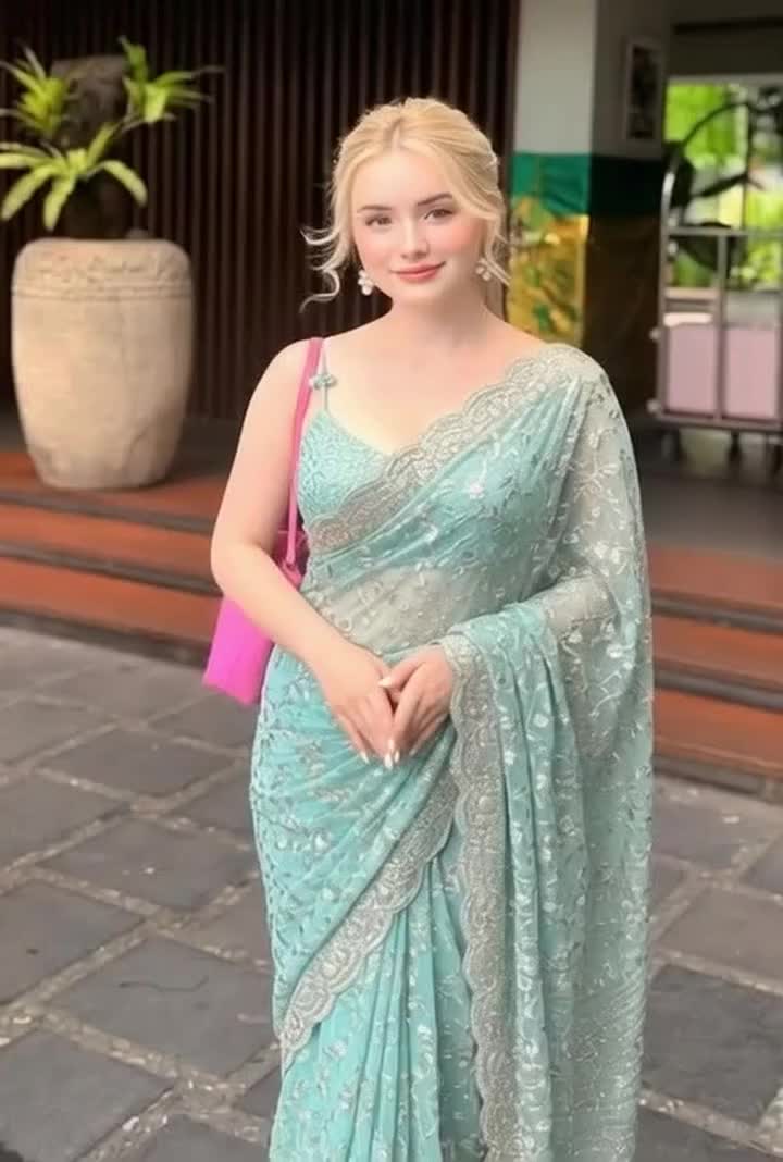 @BULE.BARBIE.DOLL