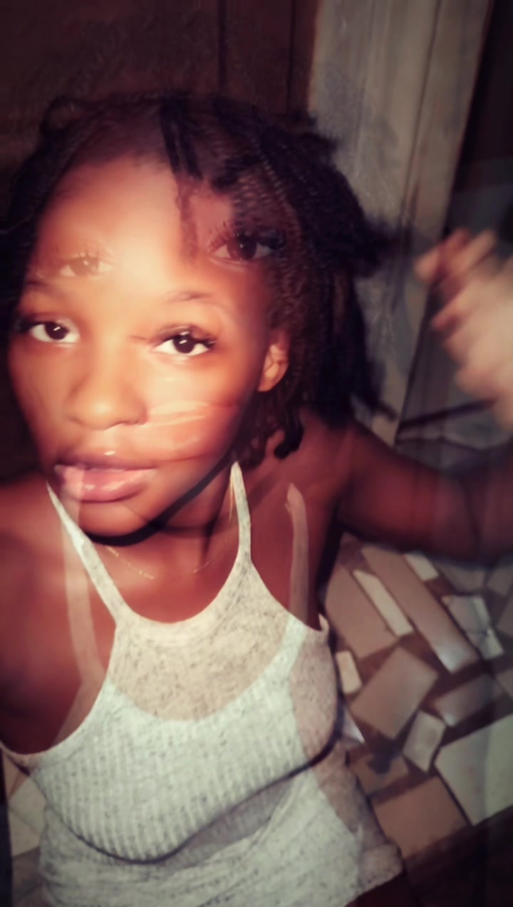 @vivian hyacinth