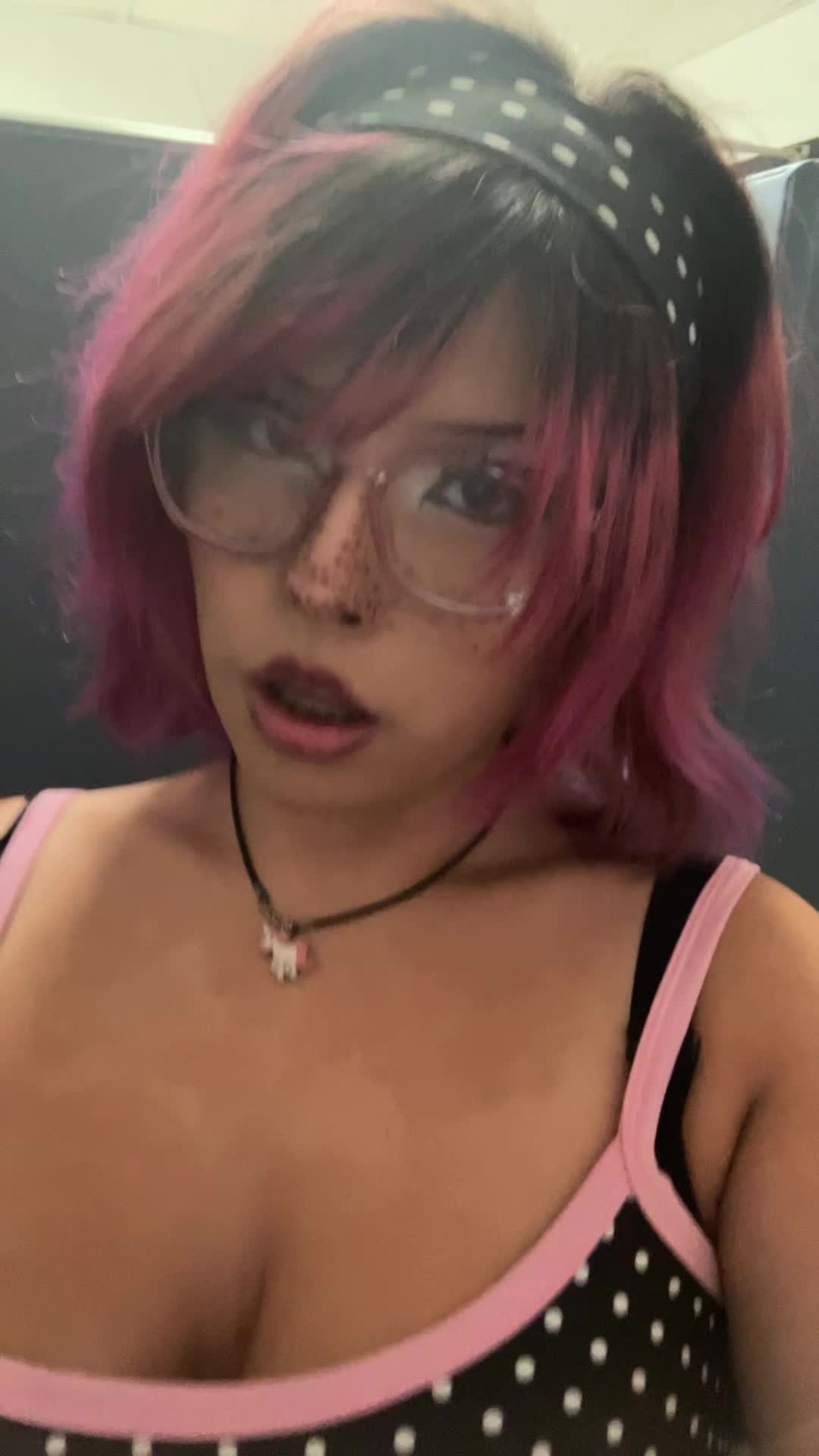 @sellystinka