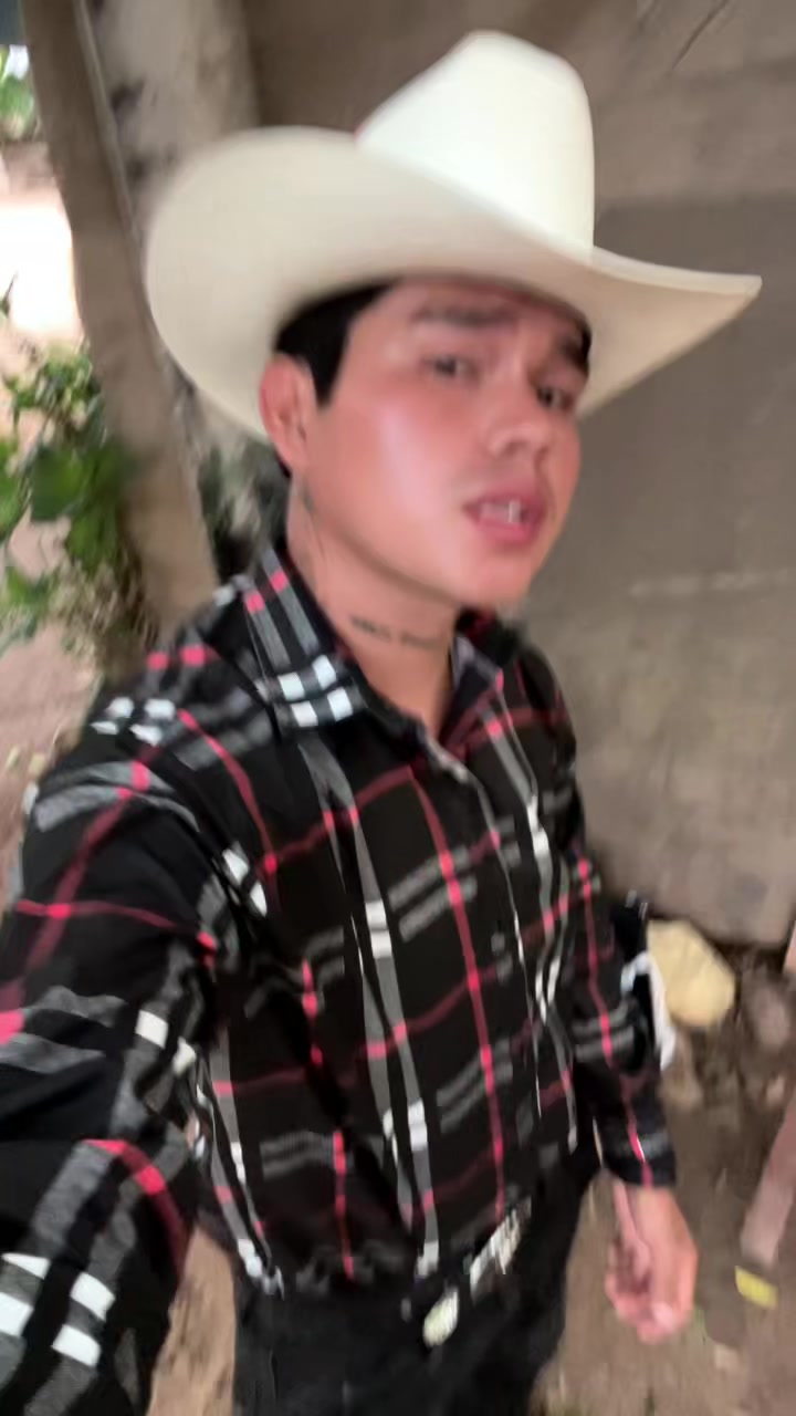 @G_Araiza