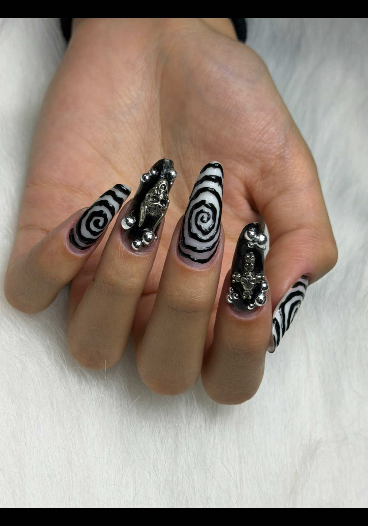 @marginails_