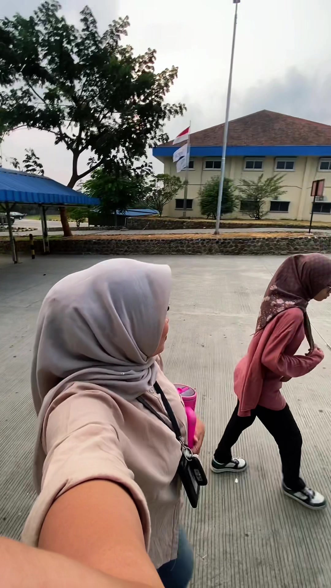 @Incesss🤡