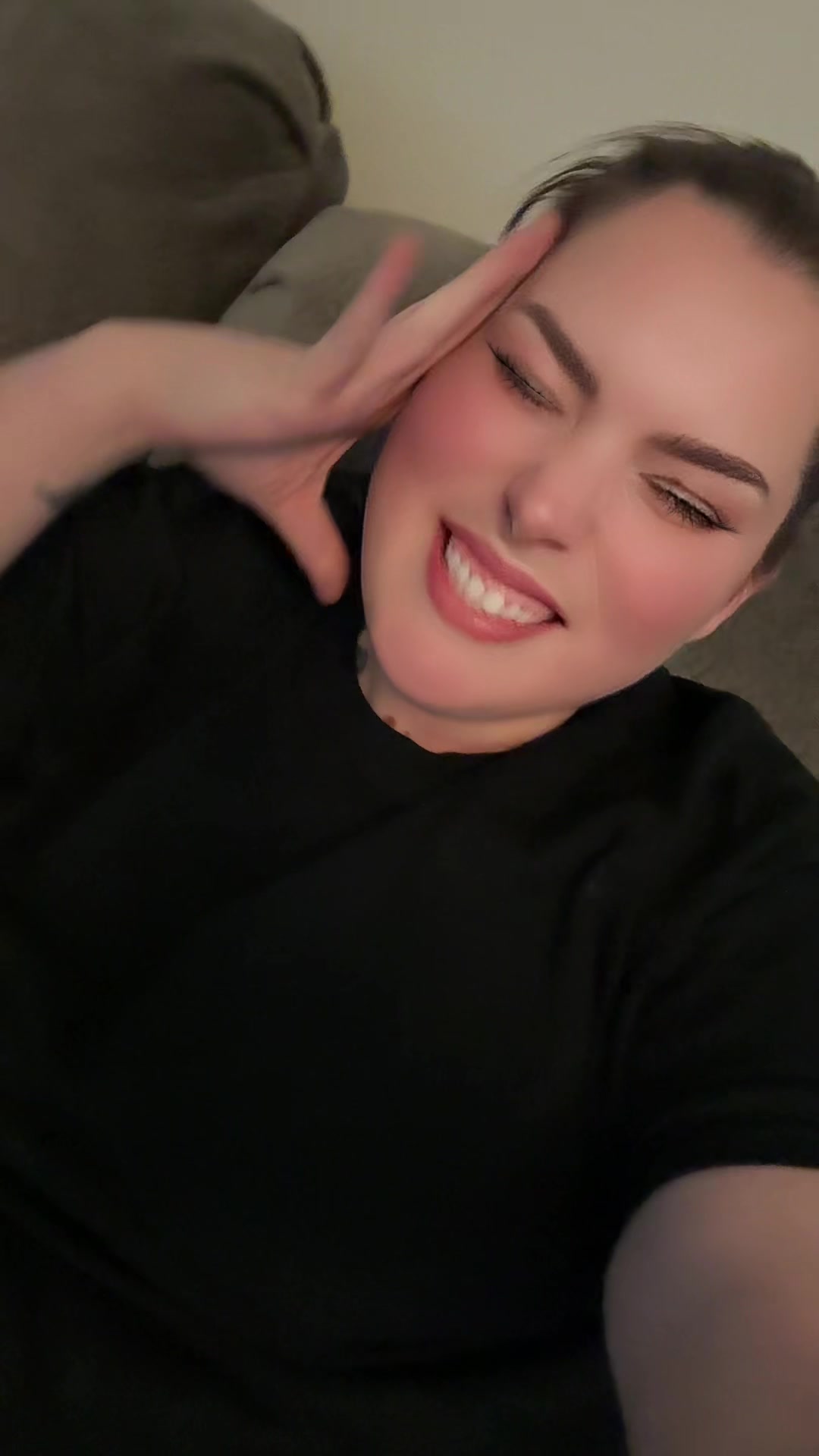 @AshleyLanae