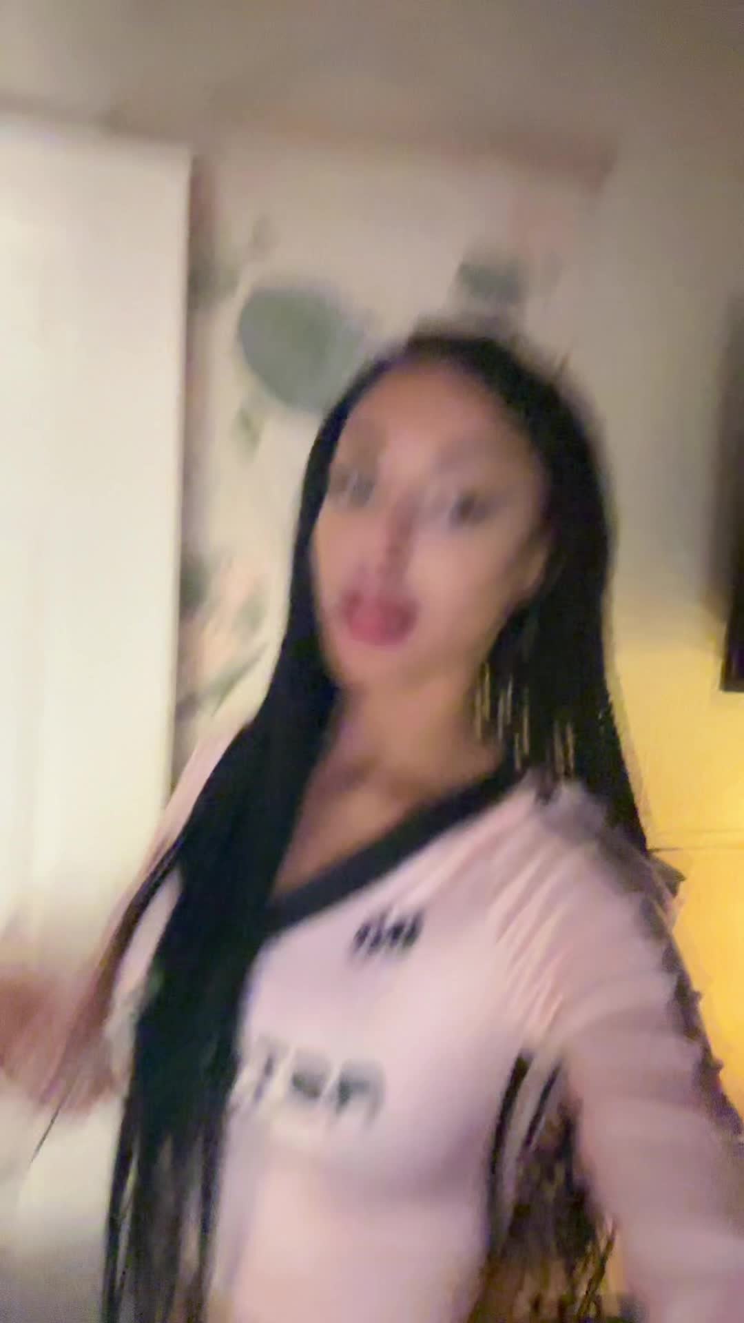 @saysogirl