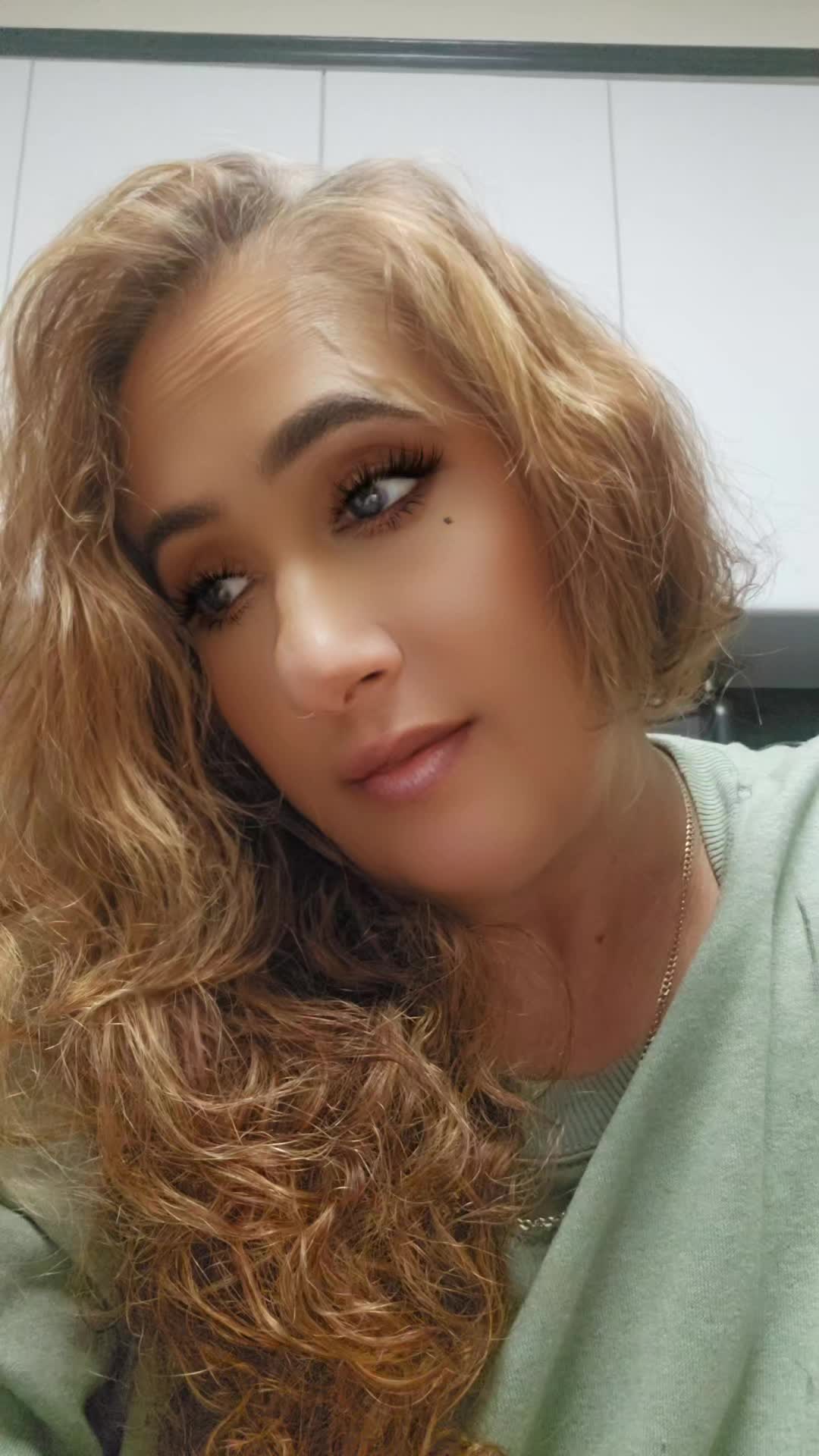 @Sabrina