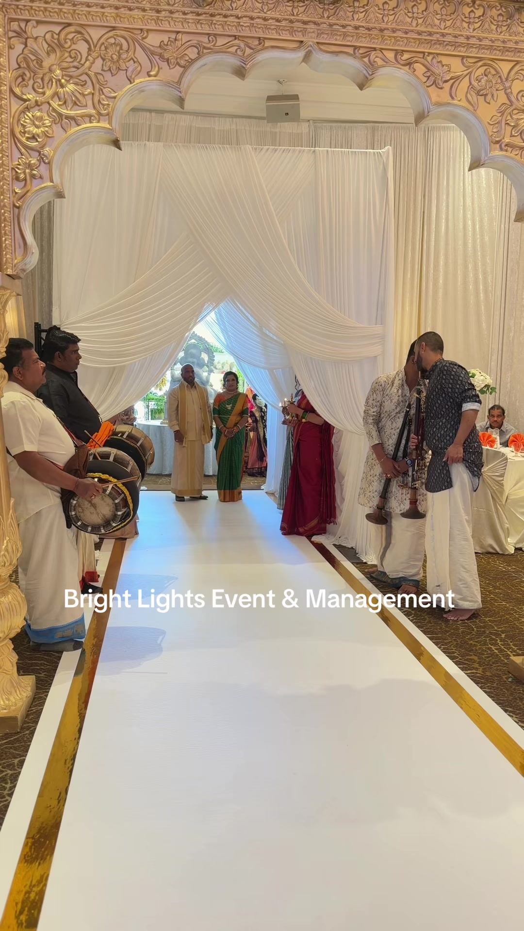 @Bright Lights Event Decor