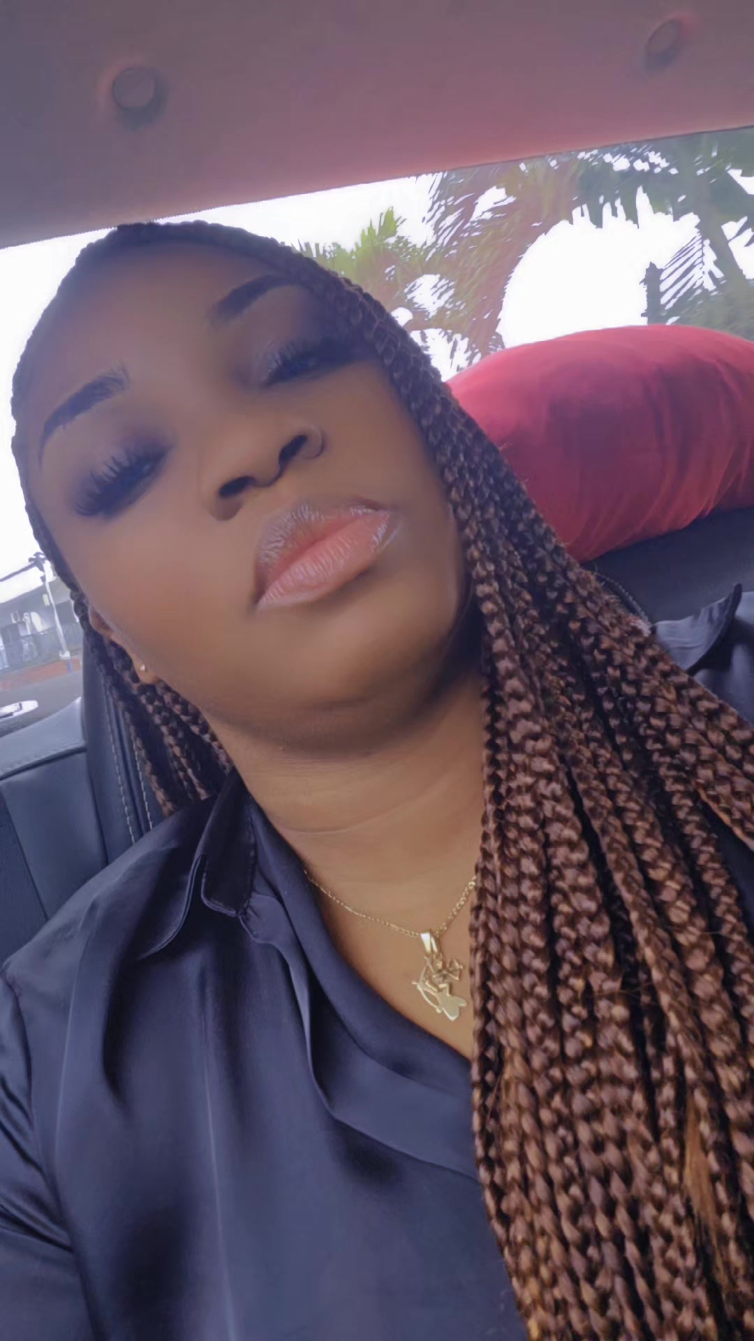 @Jannys Laure Affane🇬🇦