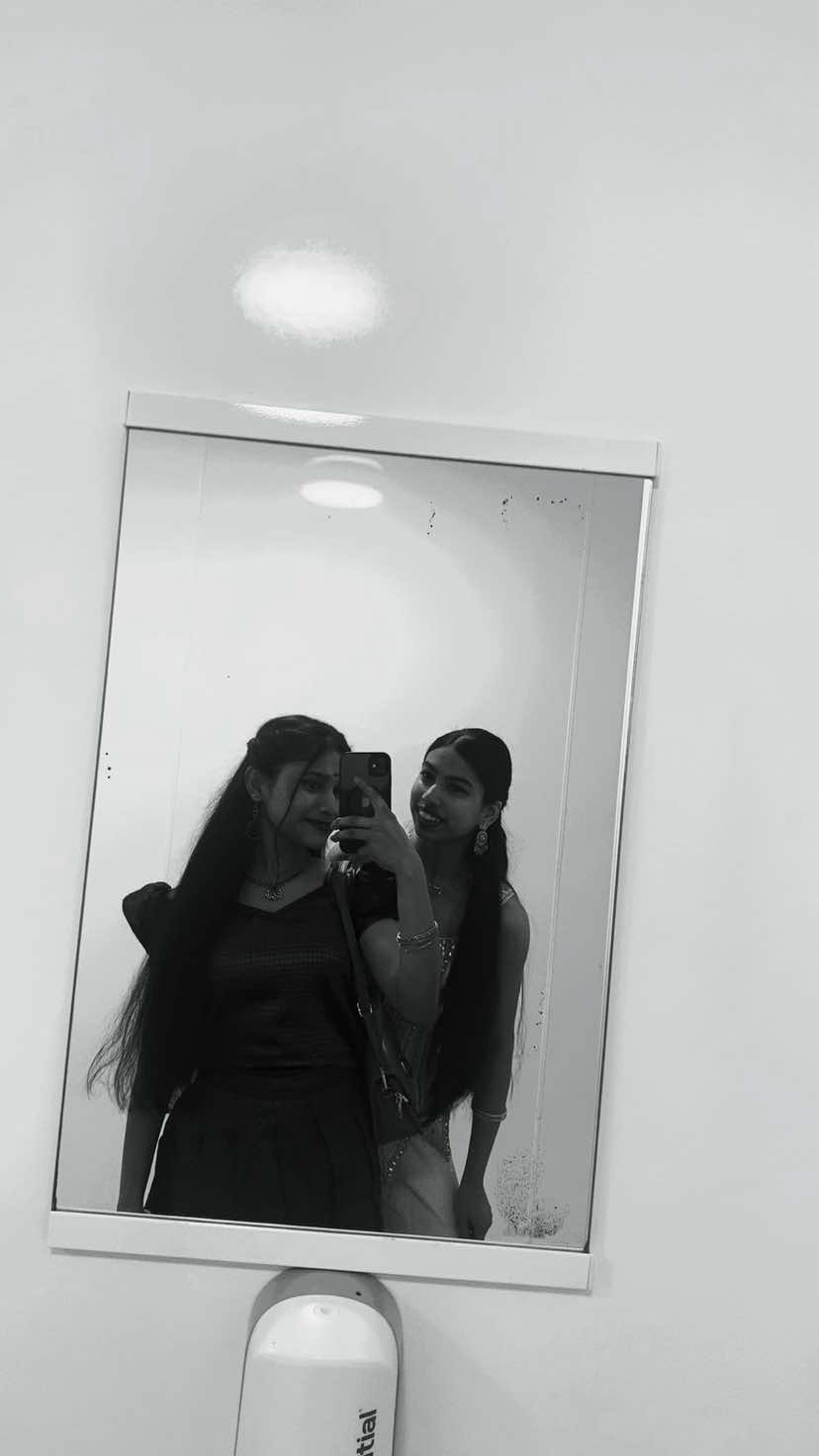 @_.shreyahh🕸️