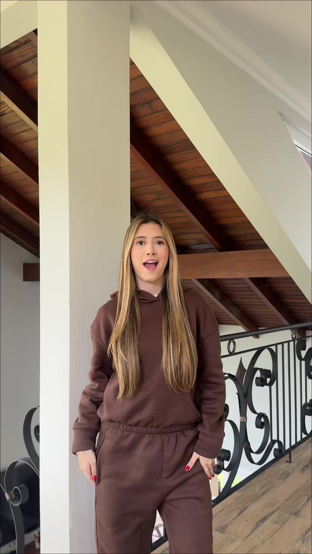 @laura