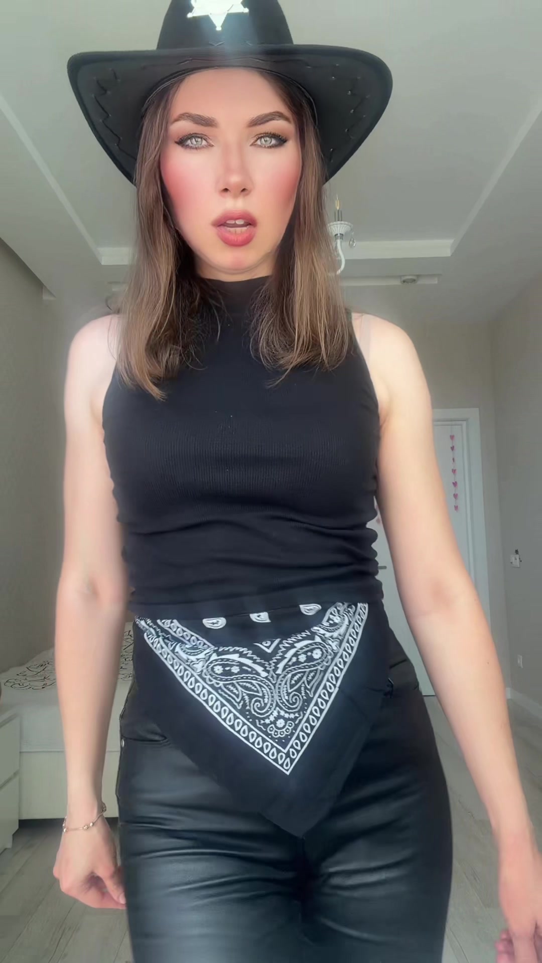 @AnnA
