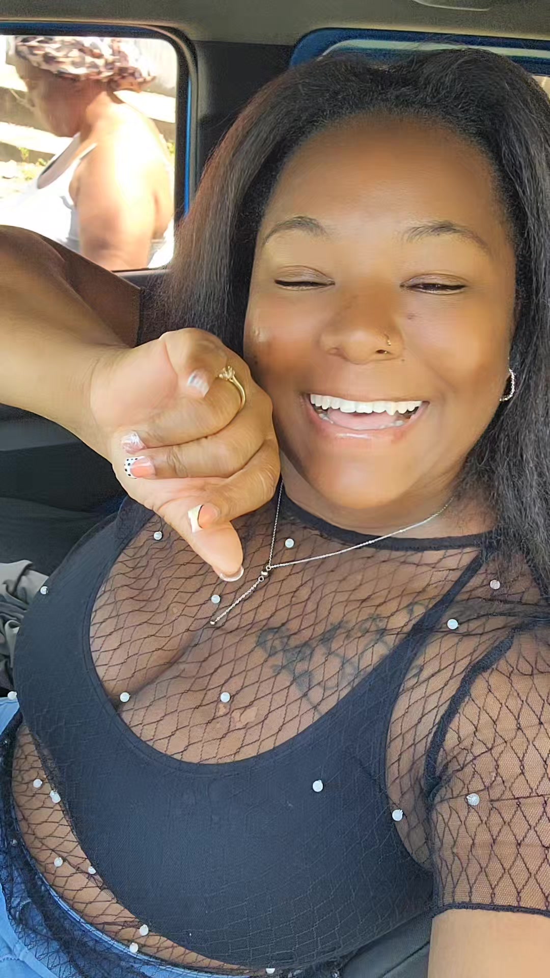 @6uniquely_perfect
