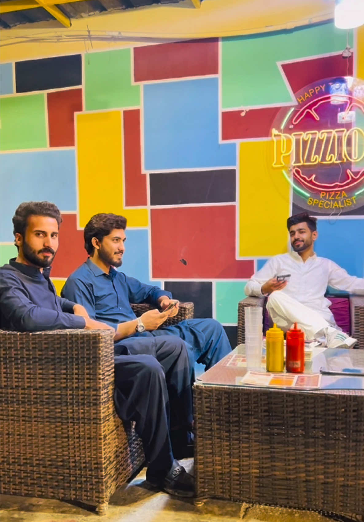 @HUZAIFA TANOLI 🚩