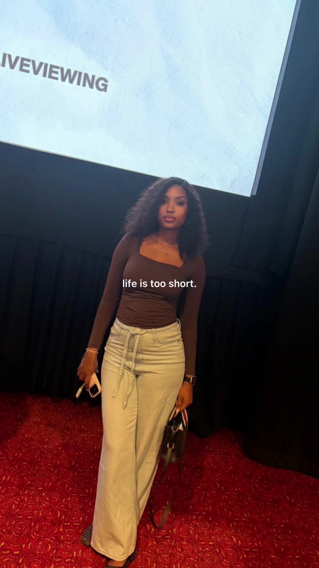 @Ayesha👁️