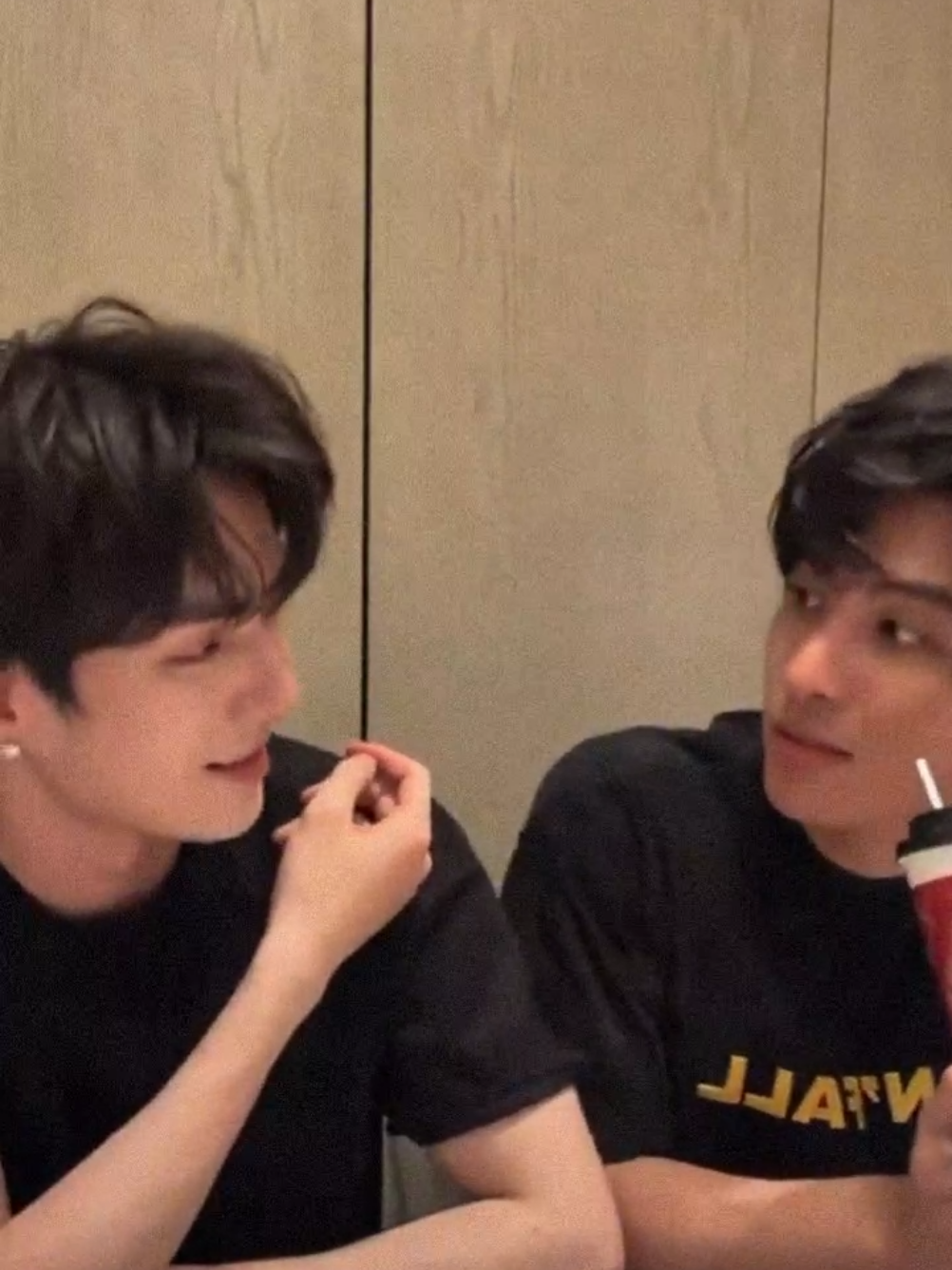 @Random Fans ๐ซ