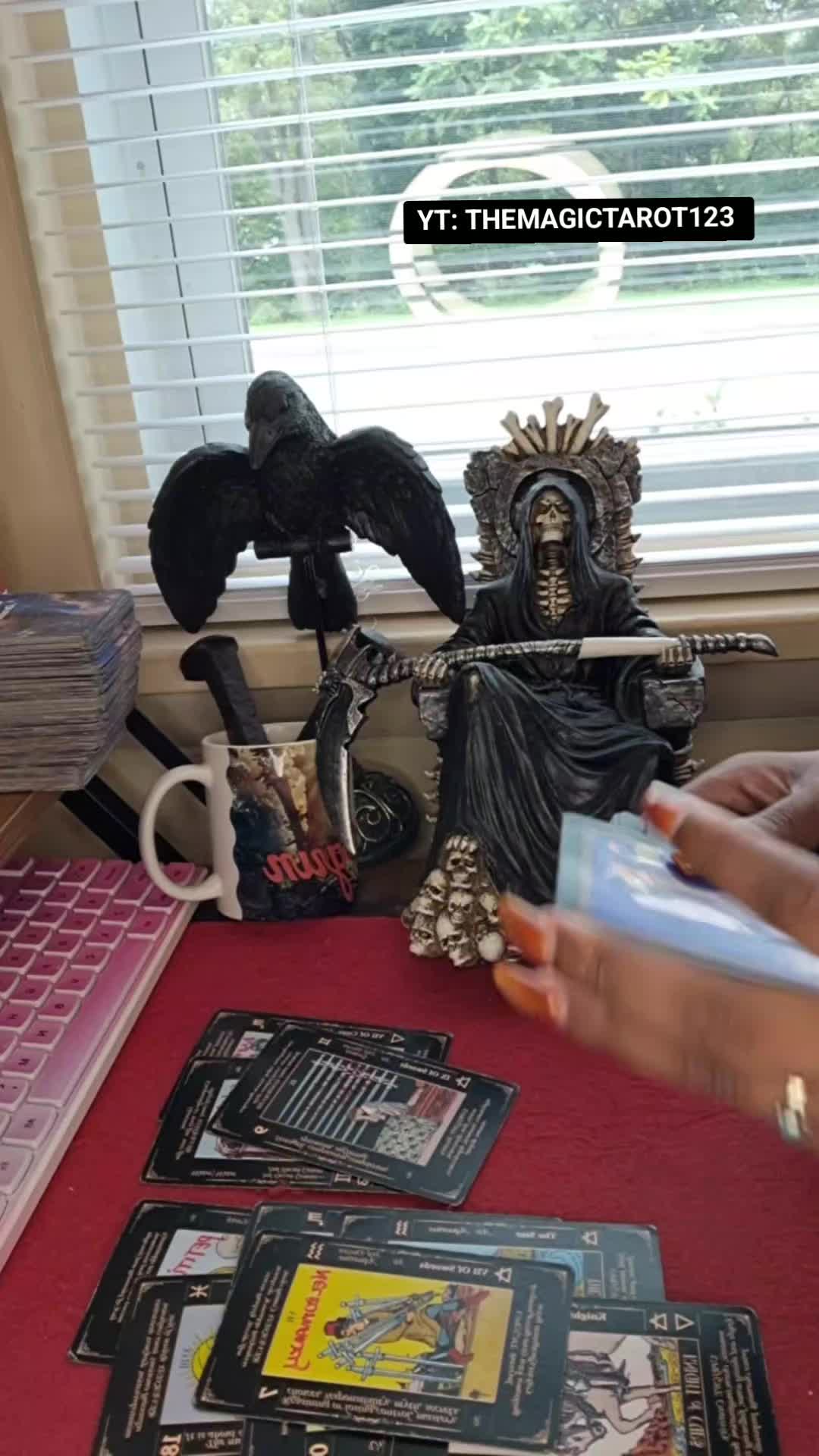 @THEMAGICTAROT123