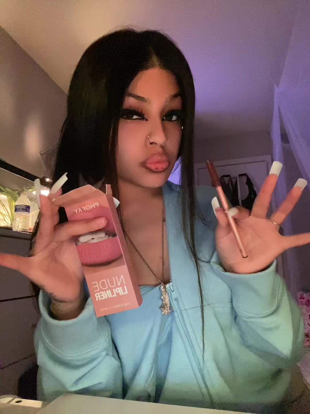 @𝕳𝕰𝕹𝕹𝕰𝕾𝕾𝖄